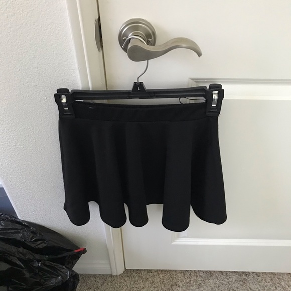 Mini skirt - Picture 2 of 2